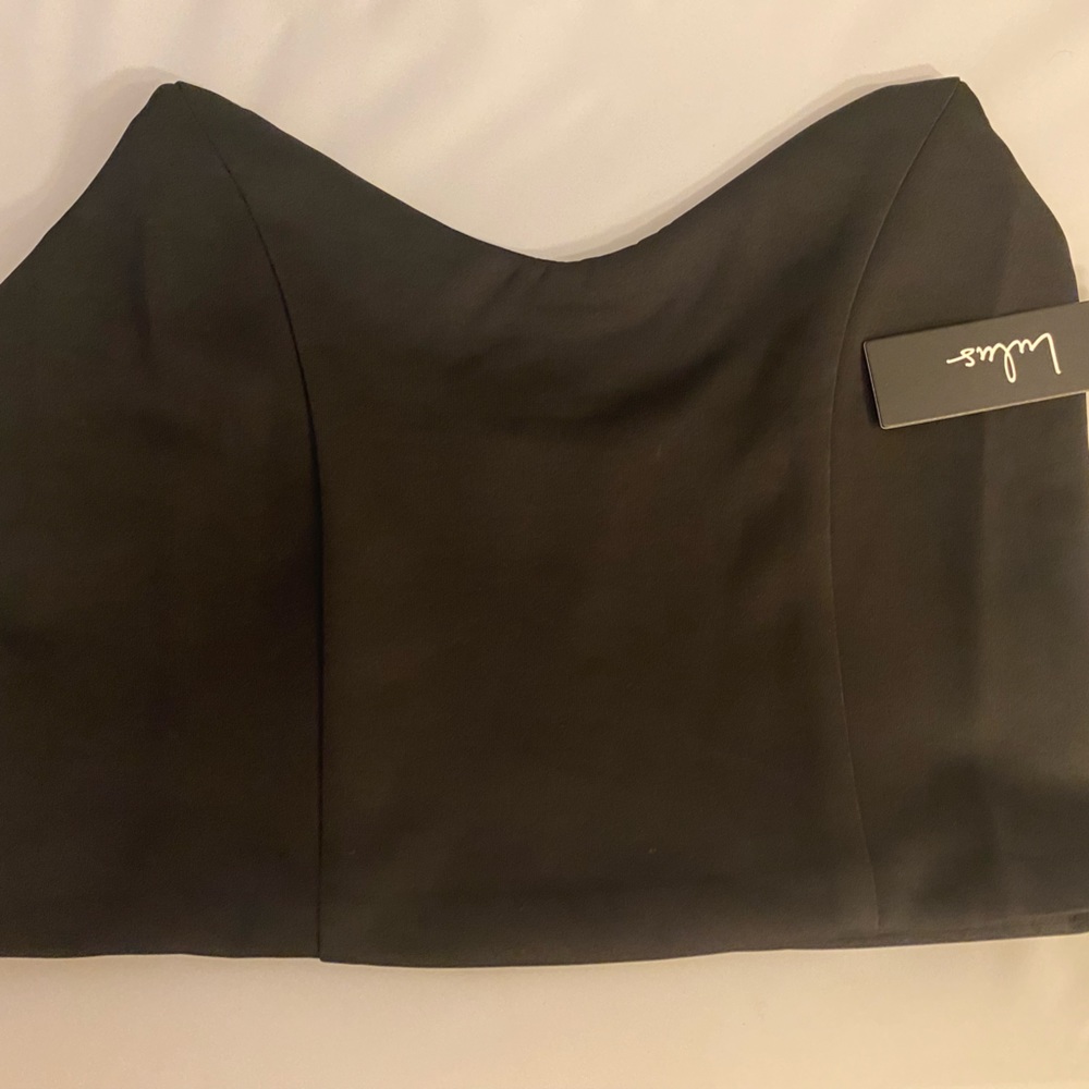 Lulu’s crop top with zipper back